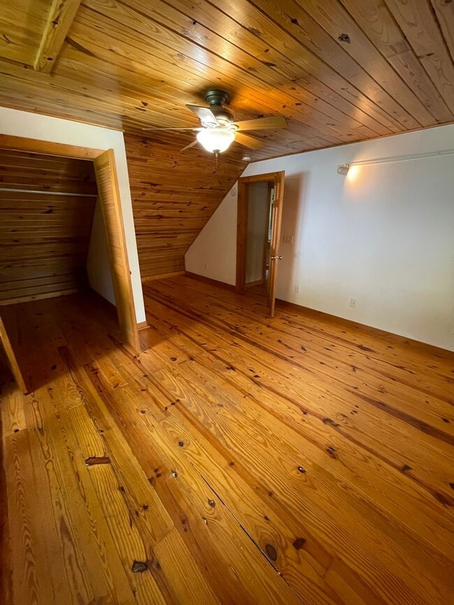 Building Photo - 504 Stuart Williams Rd