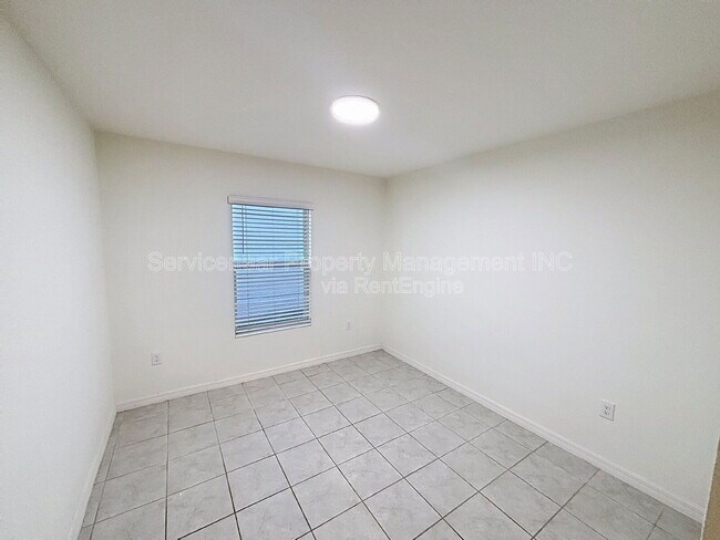 Building Photo - 3988 Postmark Lake Pl