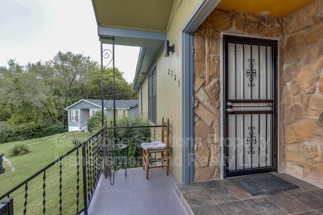 Building Photo - 2305 Dalebrook Ct