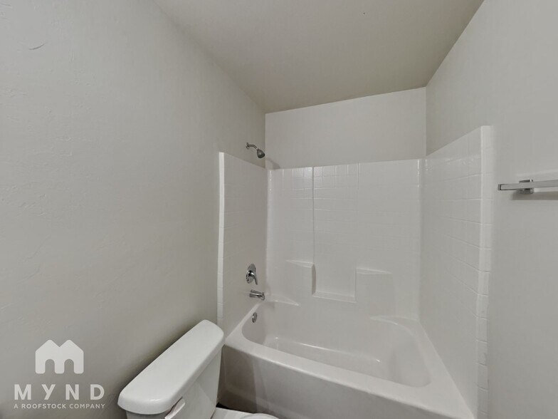 Building Photo - 4201 Umbria Rd