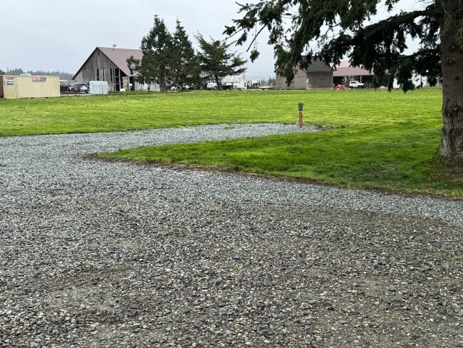 Building Photo - Farmhouse Short Term Partially Furnished (Available now through September)