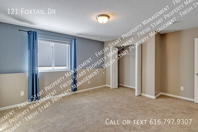 Building Photo - 121 Foxtail Dr