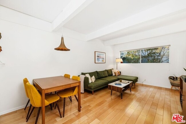 Building Photo - 4040 Grand View Blvd