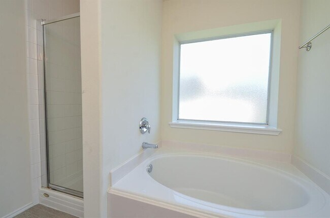 Building Photo - 18135 Sorrell Oaks Cir