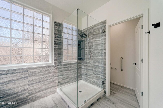 Building Photo - 1157 W Mesquite St