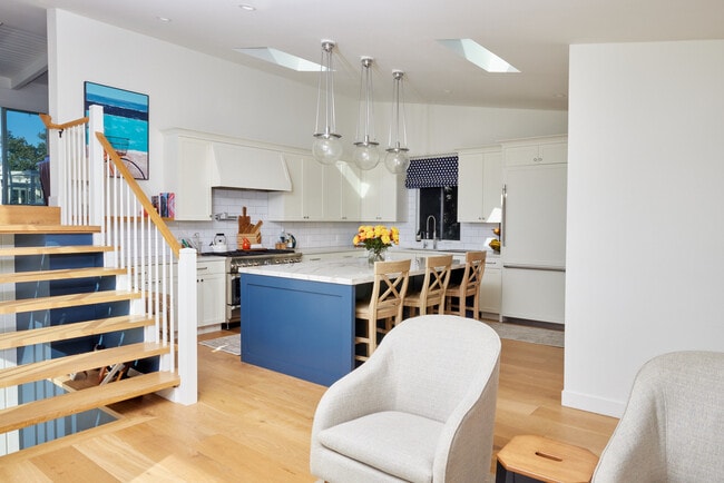 Building Photo - 14 Westwind St