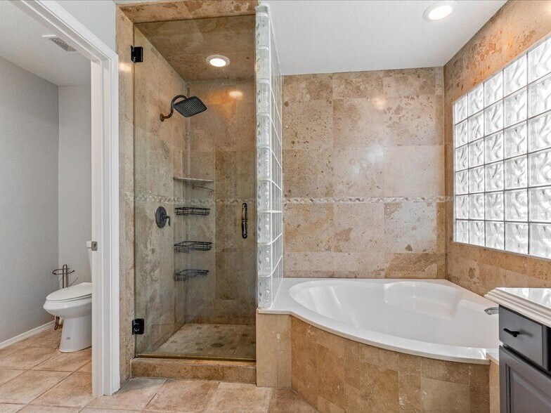 Building Photo - 5505 Big Sky Ln