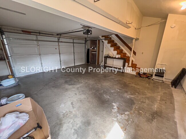 Building Photo - AVAILABLE NOW - Beautiful 2 Bed, 2 Bath Pi...