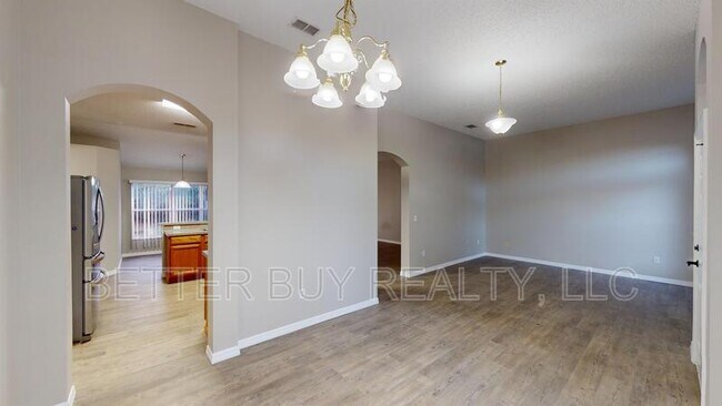 Building Photo - 23 Burning Tree Pl