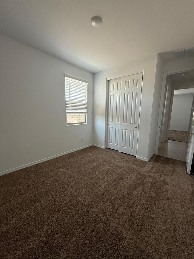 Building Photo - 24245 W Raymond St