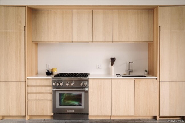 Building Photo - 279 Tompkins Rd