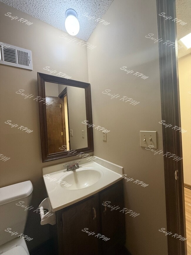 Building Photo - 6704 W 150th St