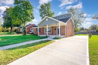 Building Photo - 358 Sheridan Dr