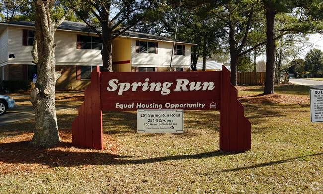 Building Photo - Spring Run Apartments