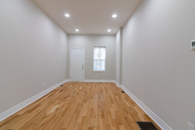 Building Photo - 3143 W Norris St