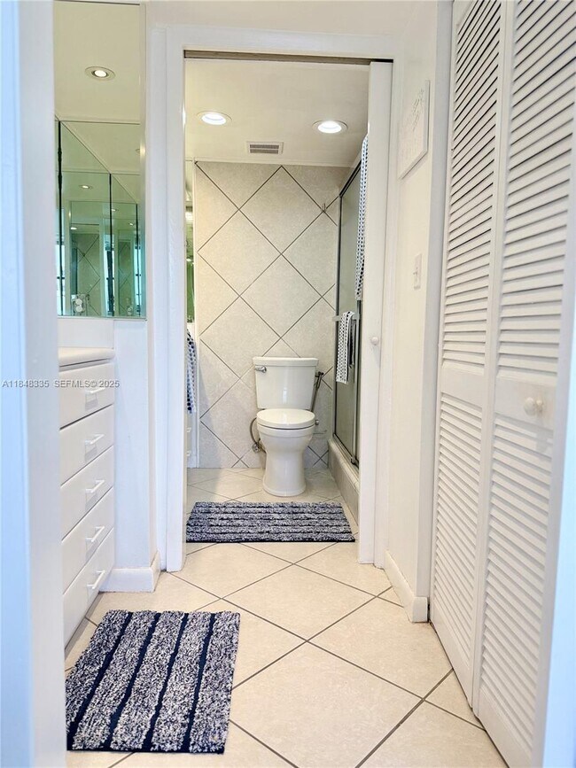 Building Photo - 1390 Ocean Dr