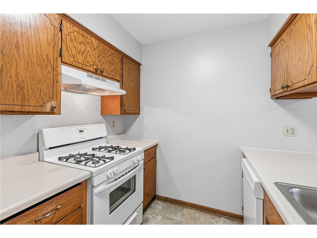 Building Photo - 1347 Hadley Ave N