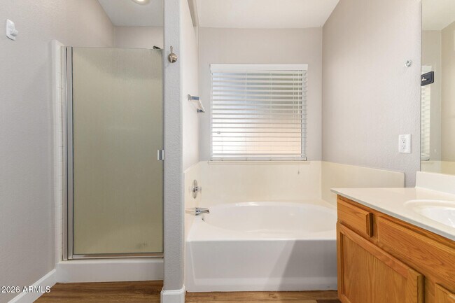 Building Photo - 163 W Liberty Ln