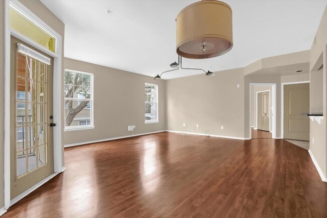 Building Photo - 404 Summit Ridge Pl