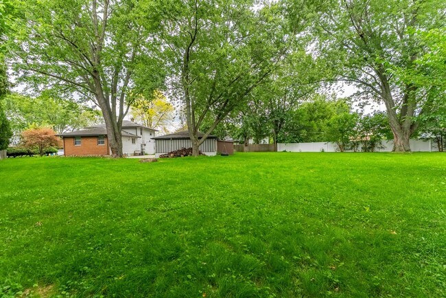 Building Photo - 22819 Davy Ct