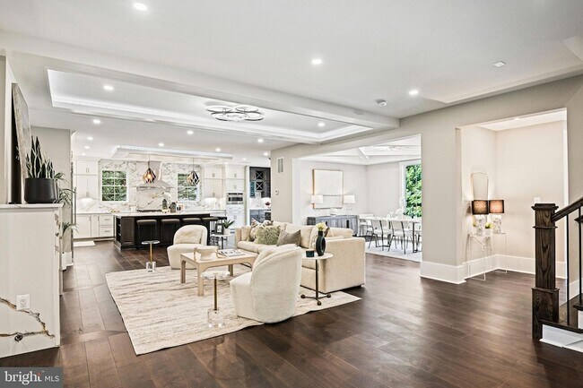 Building Photo - 9615 Locust Hill Dr