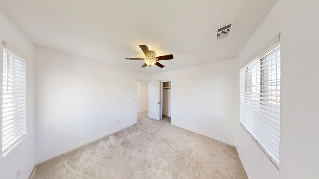 Building Photo - Beautiful 2 Story 4 Bedroom 3 Bathroom home in Beaumont, Ca.