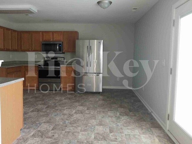 Building Photo - 4406 Vernon Cir SE