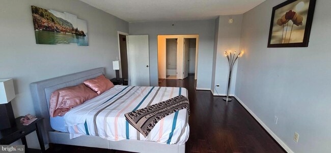 Building Photo - 3709 S George Mason Dr