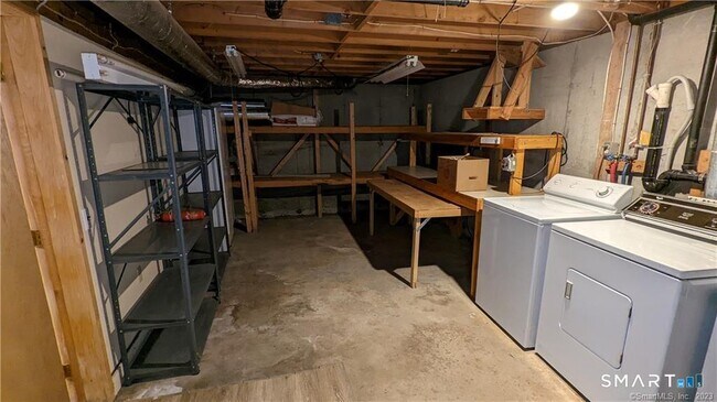 Building Photo - 179 Coho Ln