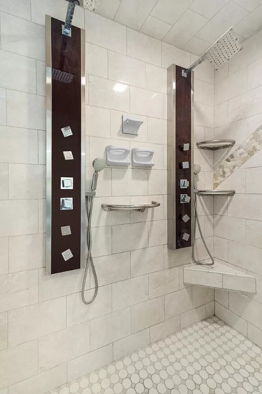 Building Photo - 710 S Pine St