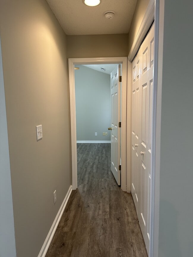 Building Photo - 3918 Elizabeth Ave