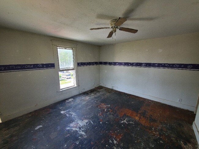 Building Photo - 410 N Branson St