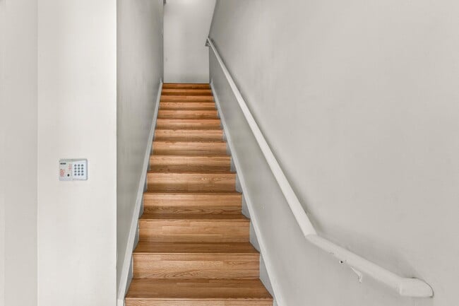 Building Photo - 10336 Fox Trail Rd S