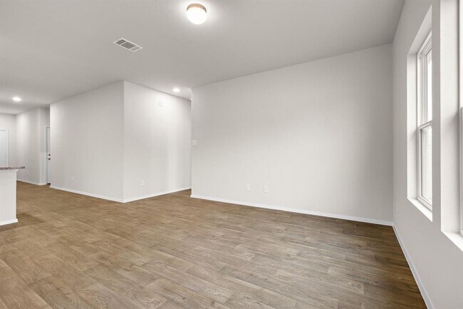 Building Photo - 1210 Teychas Dr