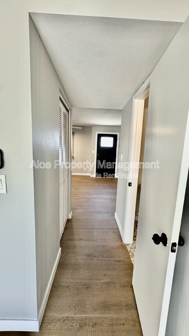 Building Photo - 8516 E McDonald Dr