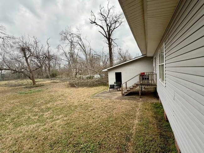 Building Photo - 102 Mulberry St