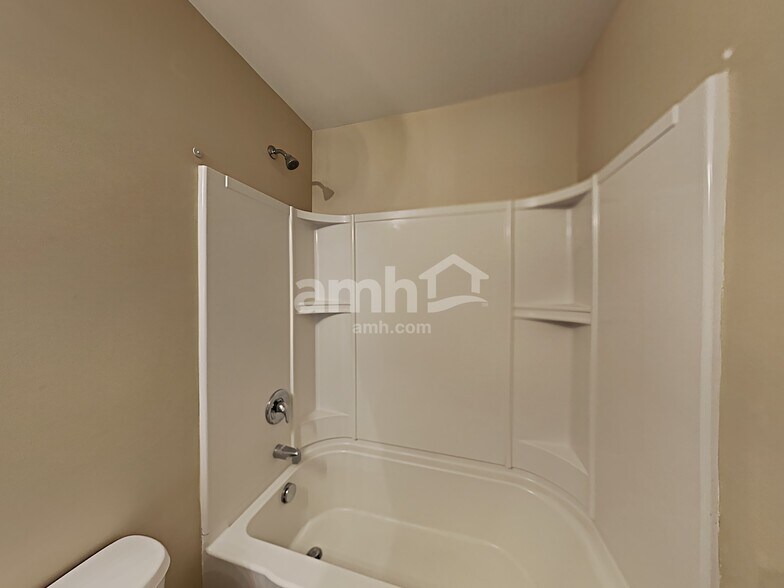 Building Photo - 958 Pointe Andrews Dr