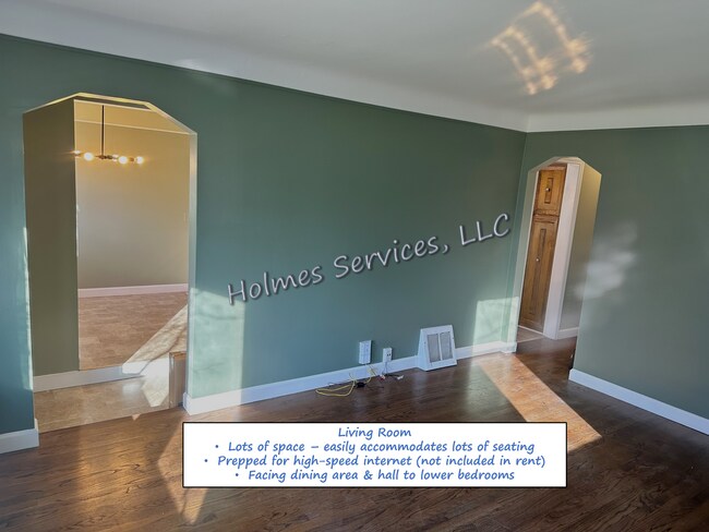 Building Photo - 619 S Gainsborough Ave