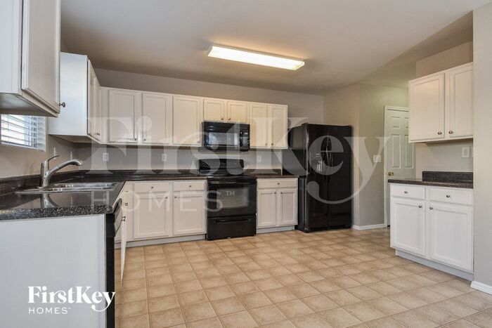 Building Photo - 3912 SE Jack Pine Ct