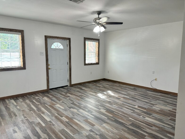 Building Photo - 3446 LA-594