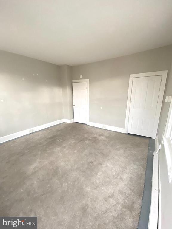 Building Photo - 64 S Evans St