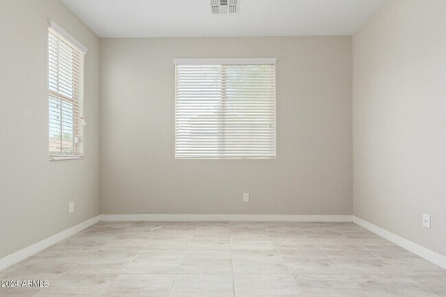 Building Photo - 21366 W Almeria Rd