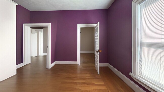 Building Photo - 55 Glenwood Rd