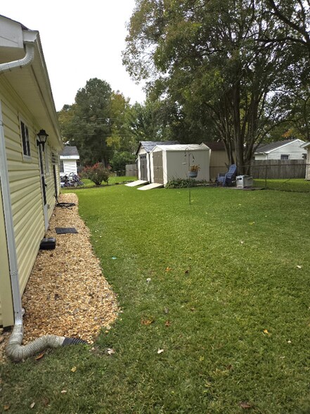 Building Photo - 505 Coconut Ln