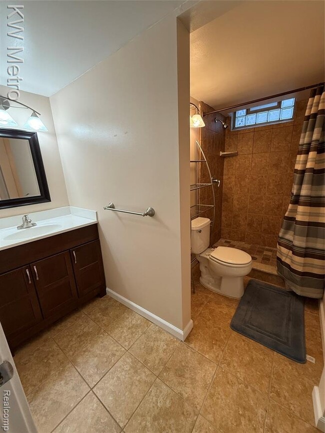 Building Photo - 1204 Montrose Ave