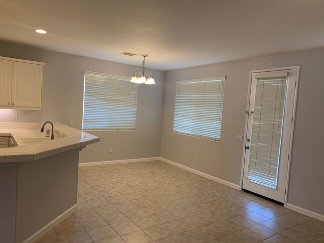 Building Photo - Lovely La Paloma Home For Lease