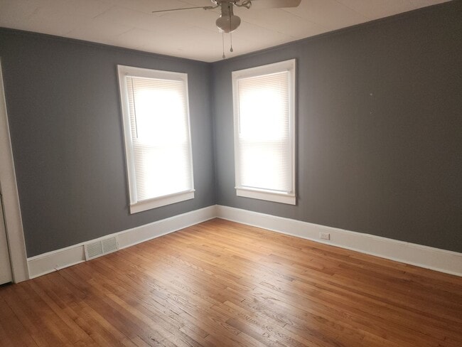 Building Photo - Left Side of Duplex