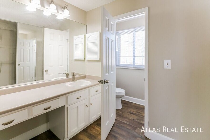 Building Photo - 17327 E Asbury Cir