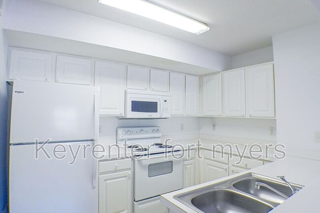 Building Photo - 4113 Residence Drive