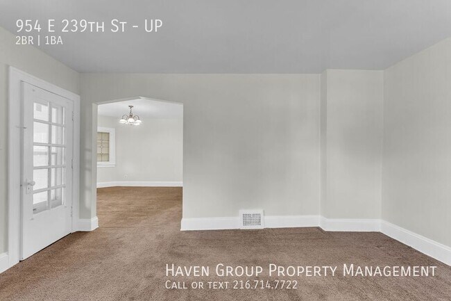 Building Photo - 954 E 239th St
